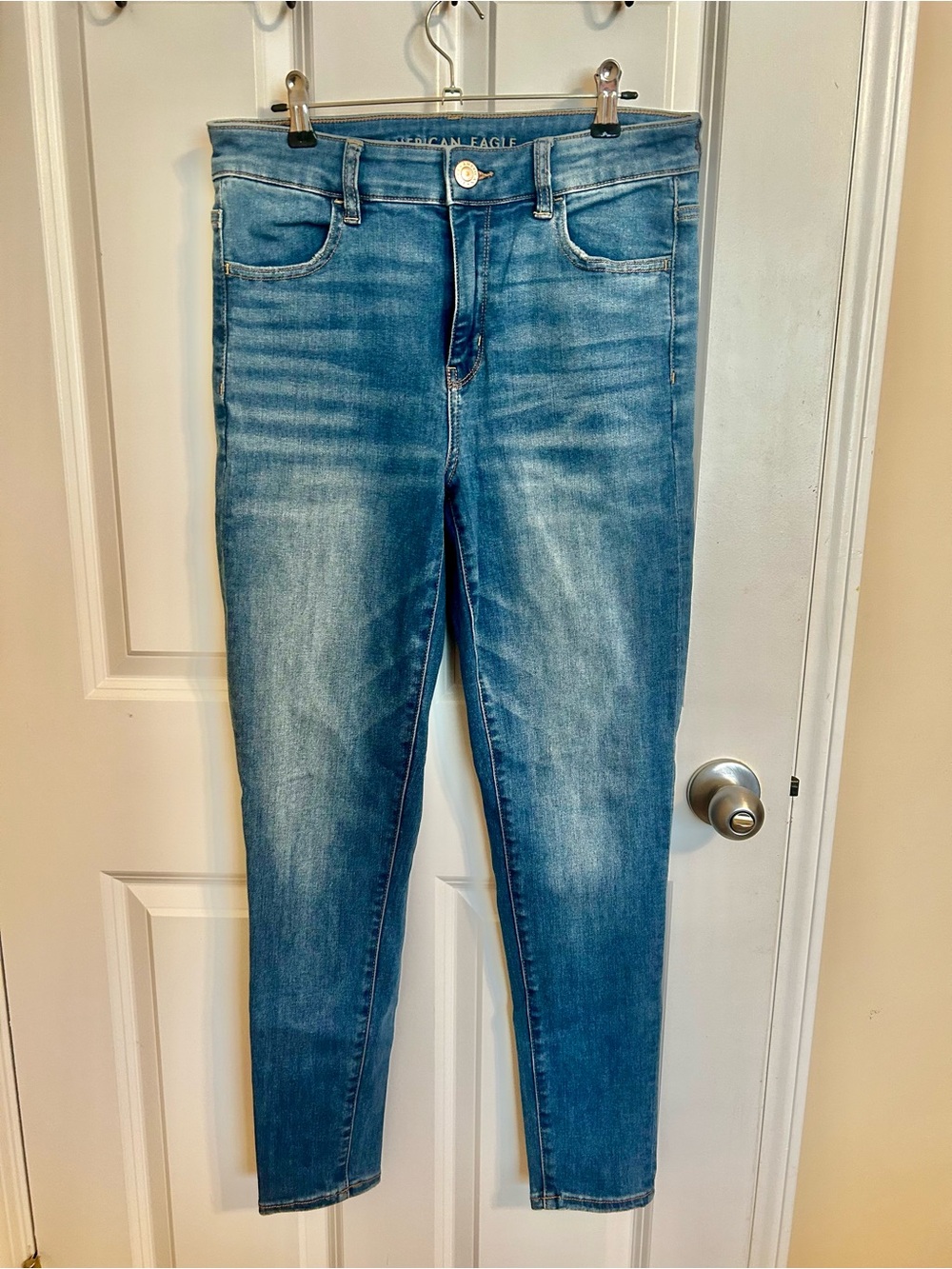 American Eagle Outfitters Light Blue Skinny Jeans